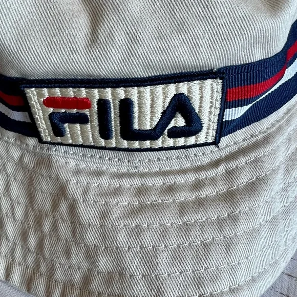 SOLD … FILA Bucket hat - Picture 3 of 7